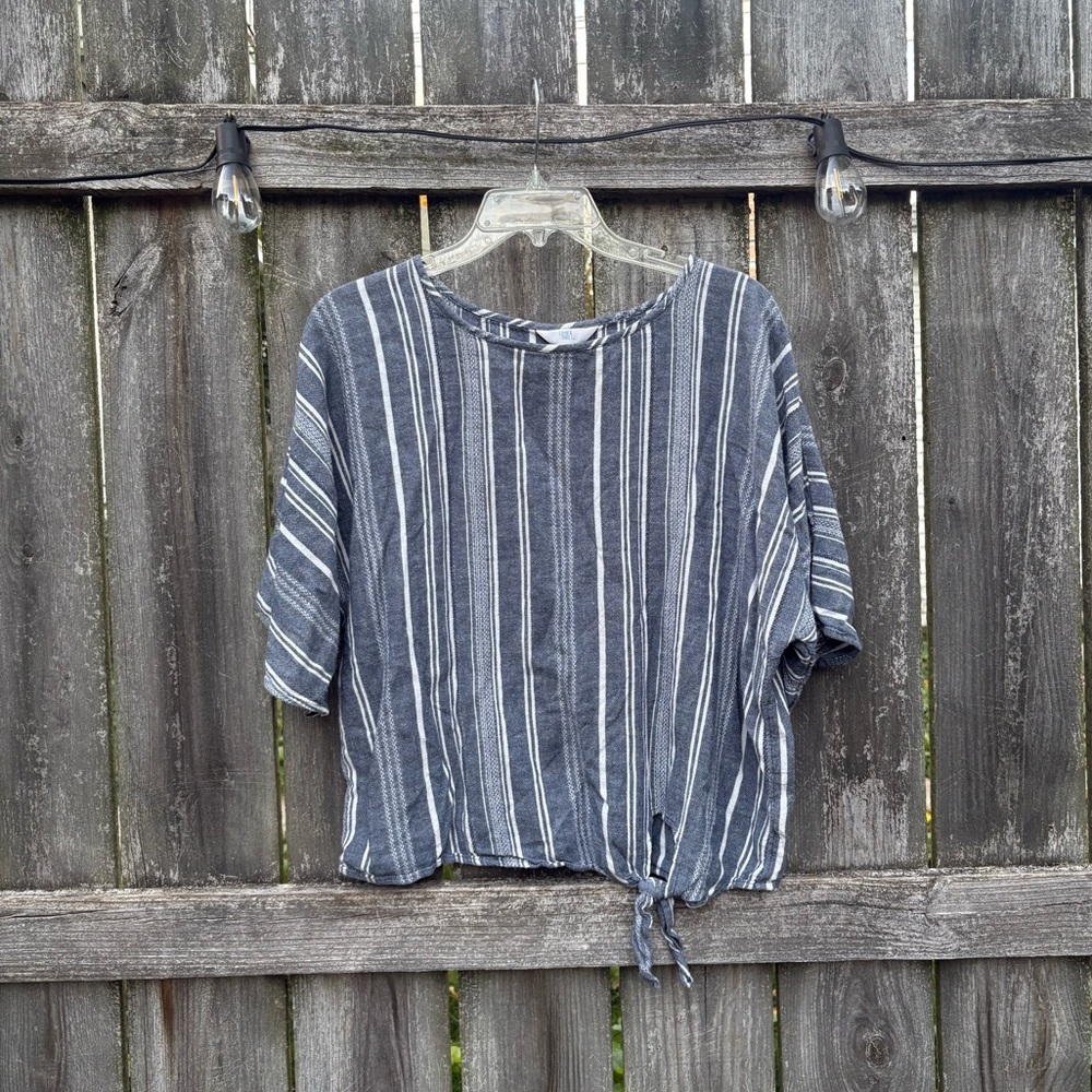 Time and Tru Gray Blouse